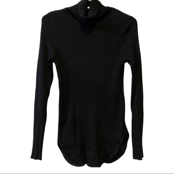 Mandee Long Sleeve Ribbed Black Turtleneck Sweater Size Large EUC - Picture 1 of 6